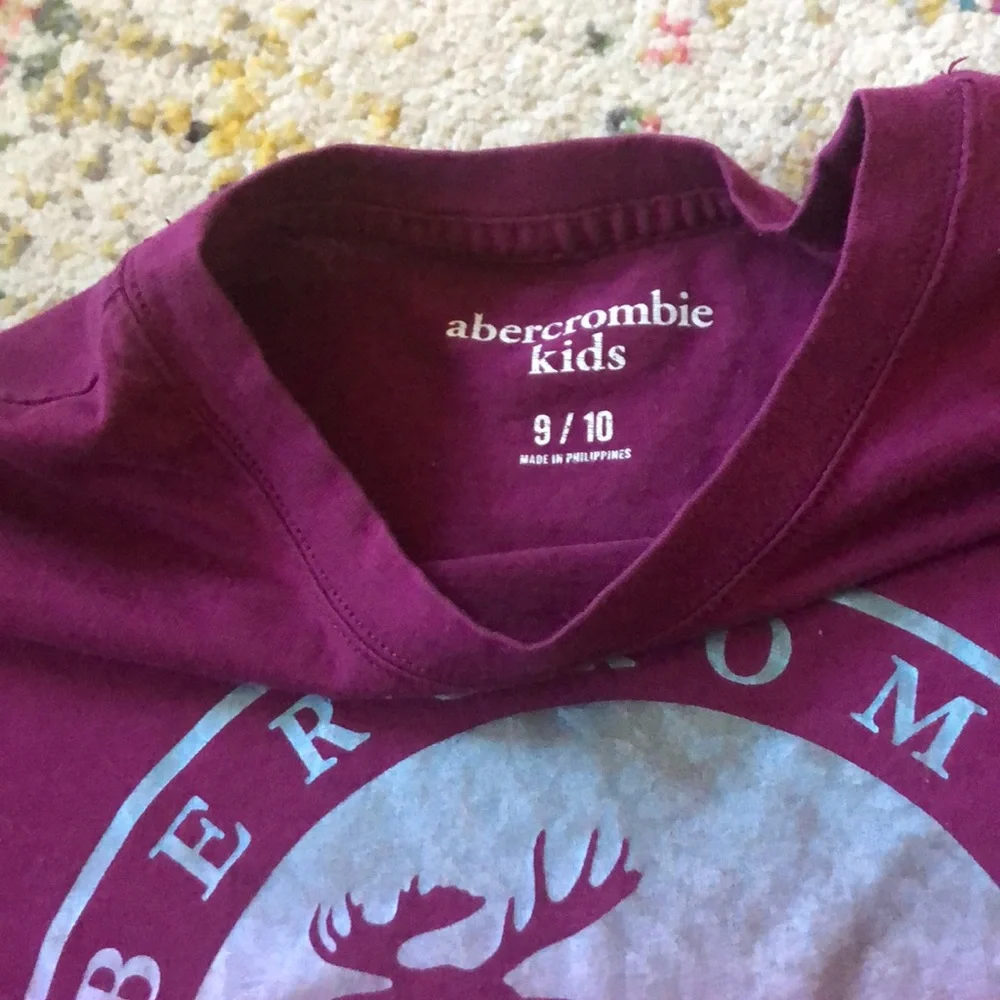 Abercrombie & Fitch short sleeve tee - Picture 3 of 3